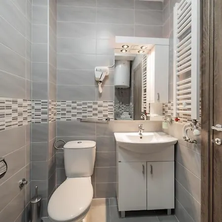Port 1 Apartment